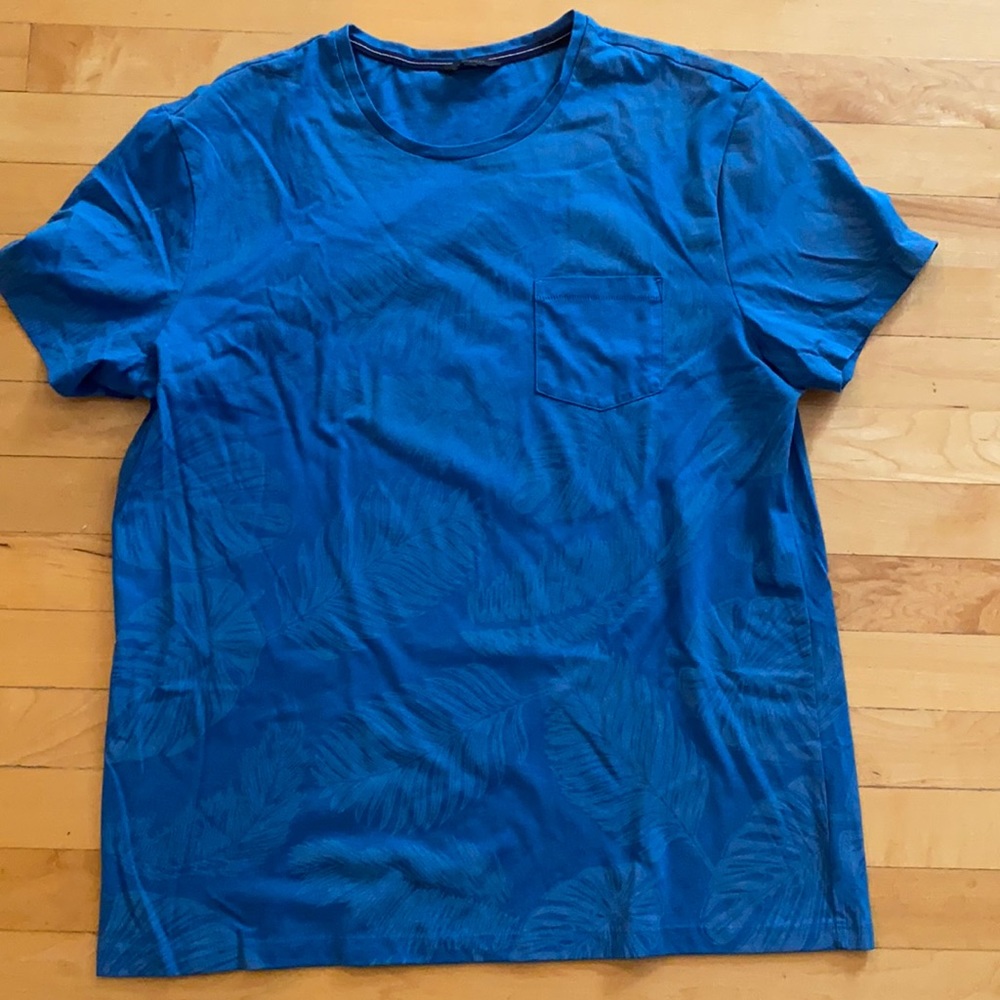 RW & Co t shirt